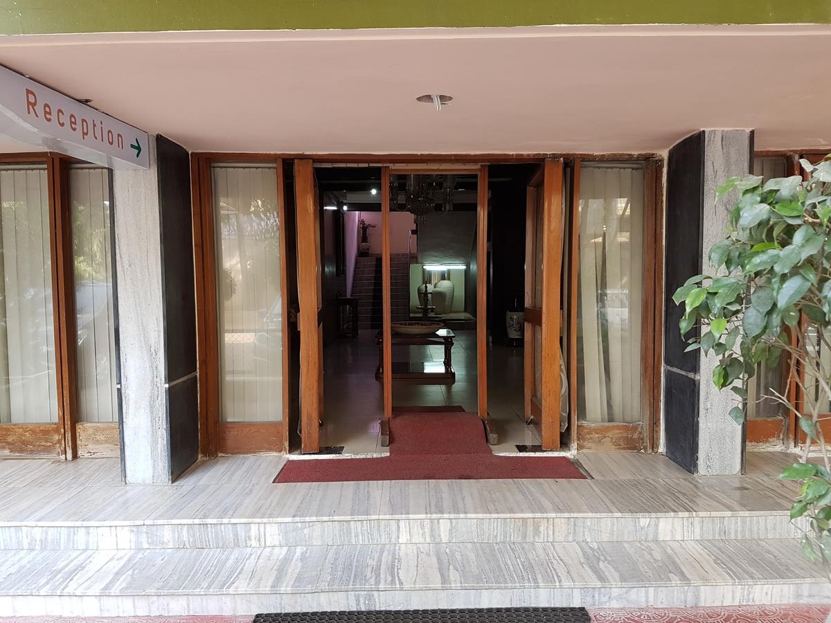 Hotel Siddhartha Hyderabad Bagian luar foto