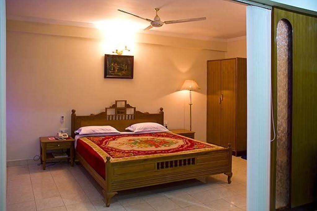 Hotel Siddhartha Hyderabad Bagian luar foto